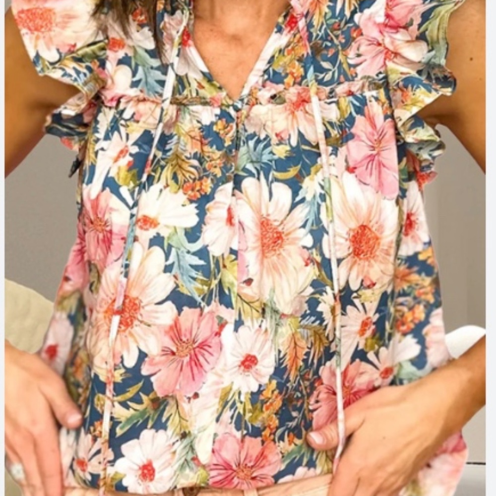Fate Floral Printed Tie Neck Cap Sleeve Blouse